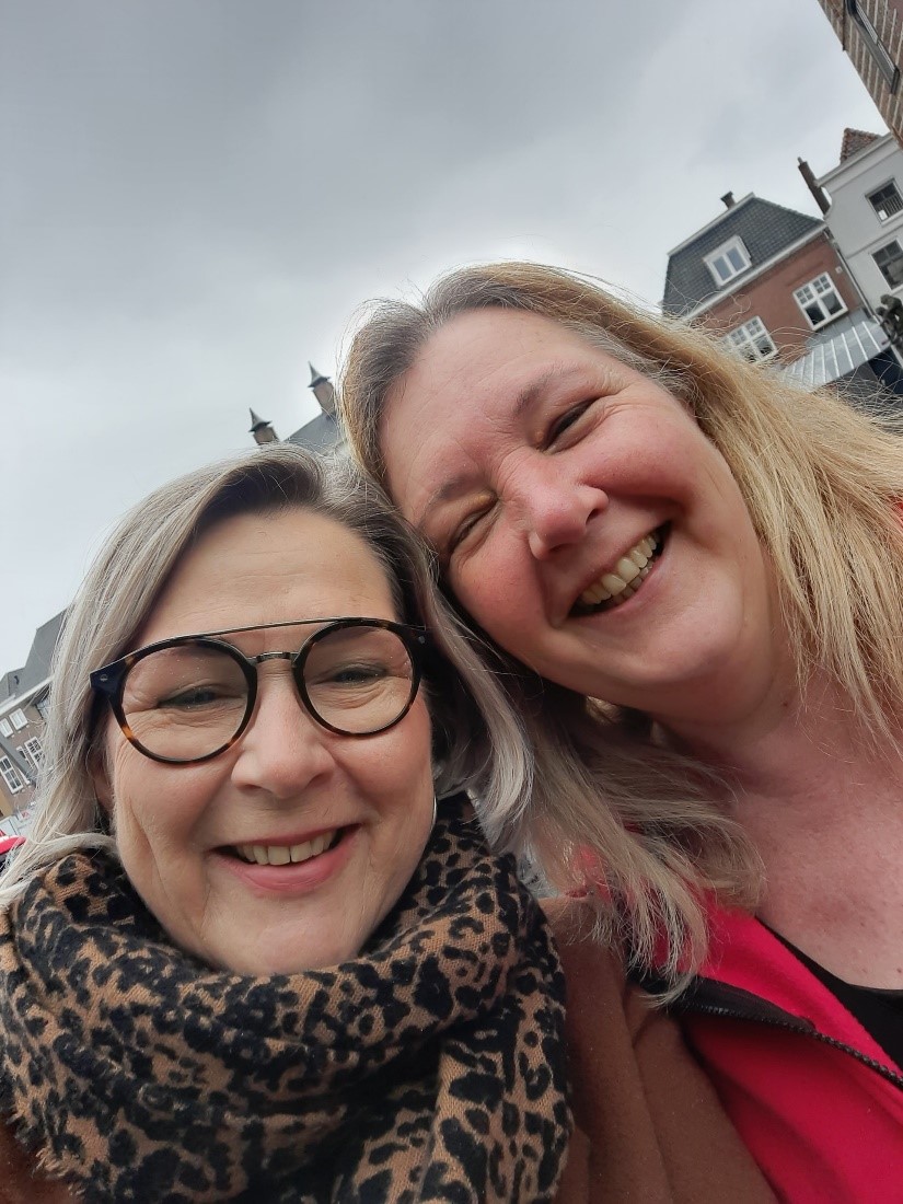 Anneke en Charlotte